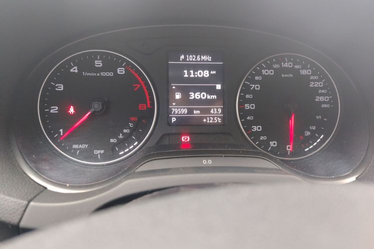 奥迪A3 2016款 Limousine 35 TFSI 进取型中控内饰15