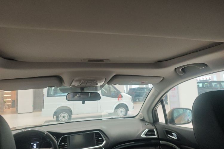 广汽传祺 传祺GS4 2015款 200T G-DCT豪华版中控内饰22