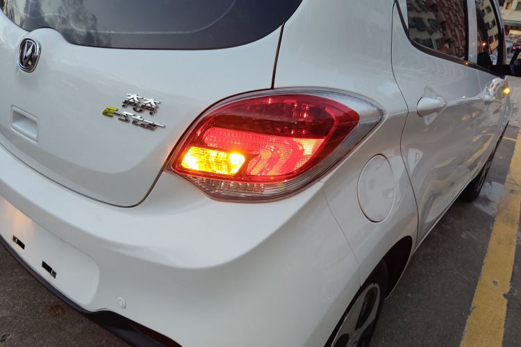 长安欧尚 奔奔E-Star 2020款 心悦版 磷酸铁锂（31.18kWh）车身外观6006