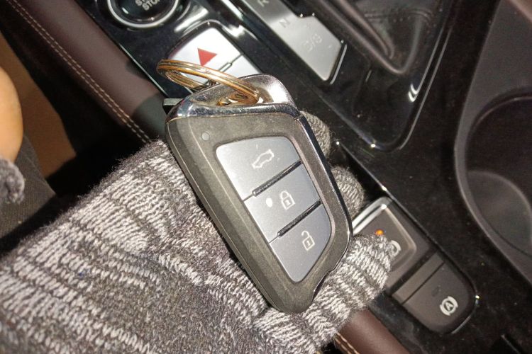 江汽集团 嘉悦A5 2020款 1.5T CVT超越型中控内饰11