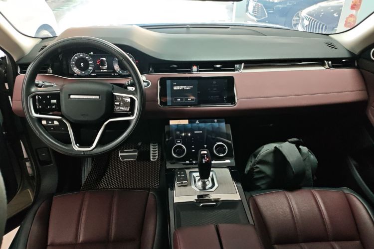 路虎 揽胜极光 2023款 极光L 249PS 豪华版中控内饰12