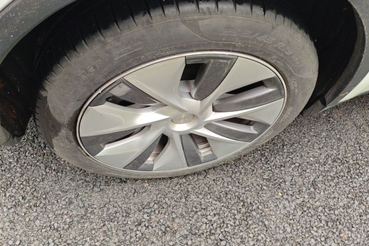 特斯拉 Model Y 2022款 改款 后轮驱动版车身外观6008