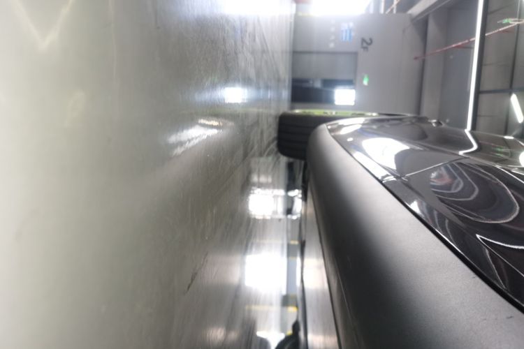 特斯拉 Model Y 2022款 改款 后轮驱动版局部细节9002