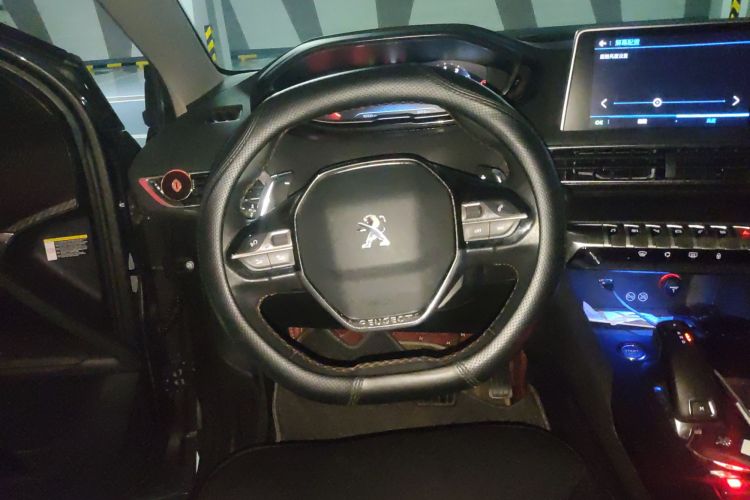 标致4008 2019款 350THP 尝先版中控内饰13