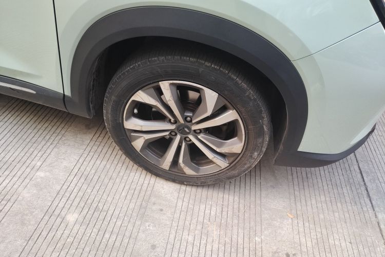 五菱汽车 五菱星辰 2021款 1.5T CVT星曜版车身外观10