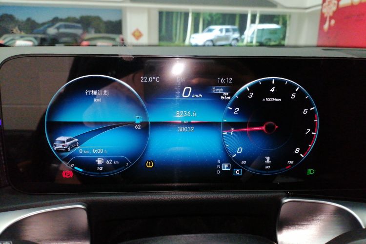 奔驰GLB 2023款 GLB 220 动感型中控内饰14