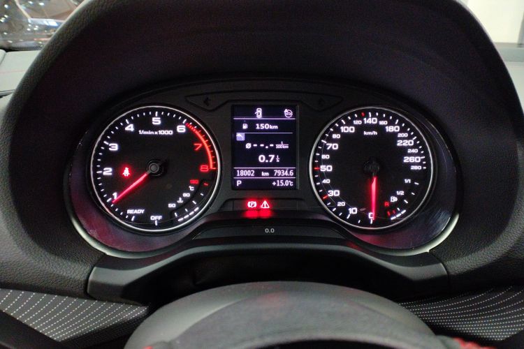 奥迪Q2L 2022款 35 TFSI 进取动感型局部细节14