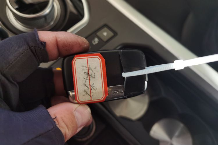 路虎 揽胜极光 2015款 2.0T 五门锐动版中控内饰11