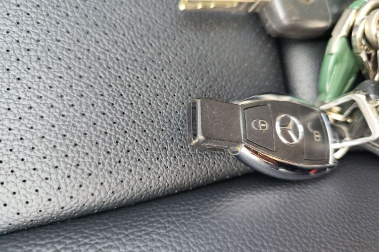 奔驰GLA 2019款 GLA 200 动感型中控内饰11