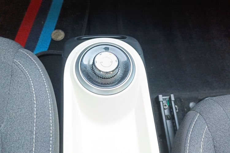 五菱汽车 五菱缤果 2024款 203km 轻享款中控内饰18