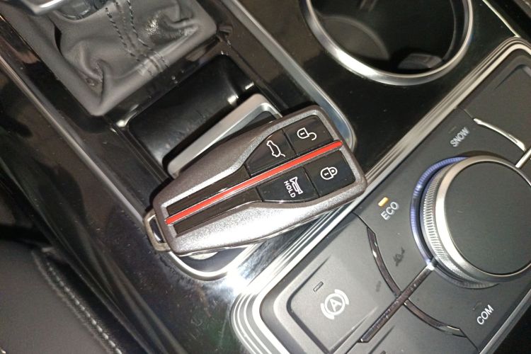 红旗HS7 2022款 2.0T DCT两驱智联旗畅版 五座中控内饰11