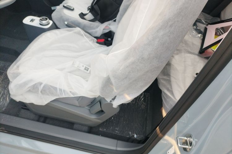 吉利银河 2025款 210km 熊猫卡丁局部细节19