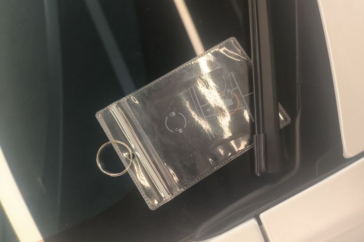 特斯拉 Model Y 2025款 改款 长续航全轮驱动版中控内饰11