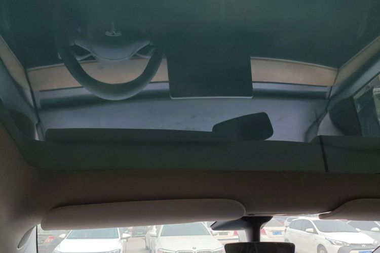 特斯拉 Model Y 2021款 标准续航后驱版中控内饰22