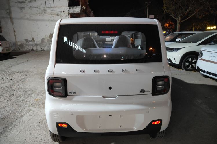 吉利银河 2024款 熊猫mini 200km 耐力熊车身外观6