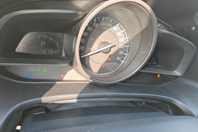 马自达3 昂克赛拉 2019款 云控版 三厢 1.5L 自动豪华型 国VI中控内饰14