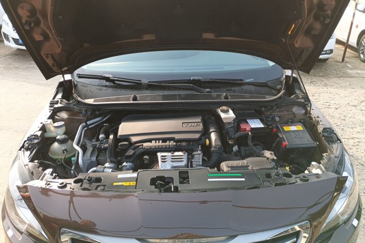 标致408 2015款 1.2T 自动豪华版局部细节24