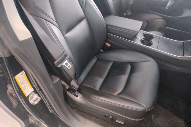 特斯拉 Model 3 2019款 标准续航后驱升级版局部细节41