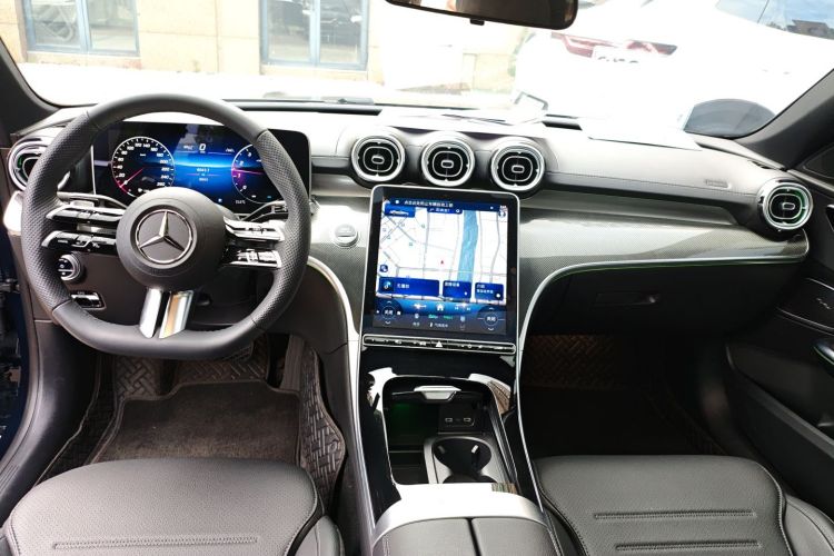 奔驰C级 2025款 改款 C 260 L 运动版中控内饰7002