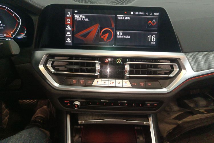 宝马3系 2022款 325Li M运动曜夜套装中控内饰16