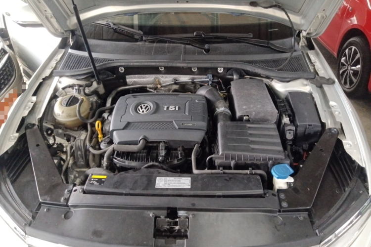 大众 迈腾 2017款 330TSI DSG 豪华型机舱底盘24