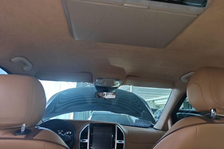 奔驰 威霆 2018款 2.0T 商务版 国VI中控内饰22