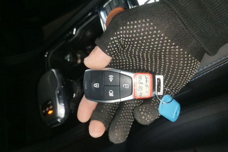 北京BJ40 2024款 2.0D 刀锋英雄荣耀版中控内饰7001