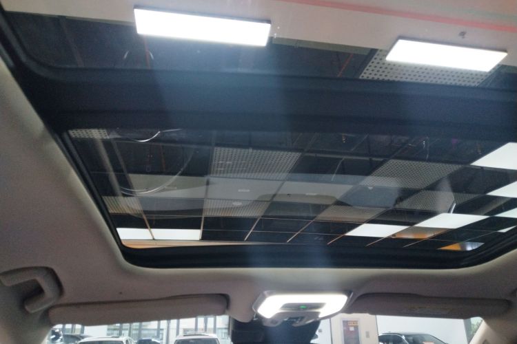 红旗H5 2023款 1.5T HEV智联旗畅版中控内饰22