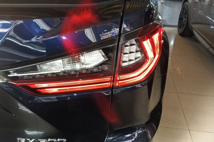 雷克萨斯RX 2016款 300 四驱典雅版 国V车身外观9