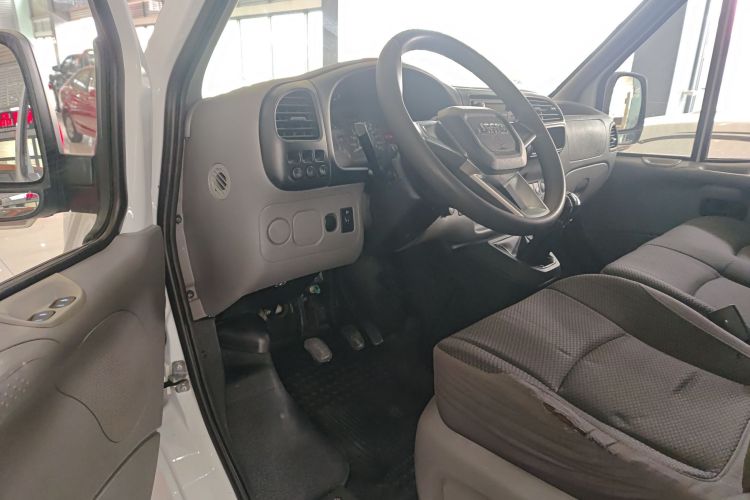 江铃 特顺 2019款 2.8T商运型短轴中顶6座国VI JX493中控内饰20