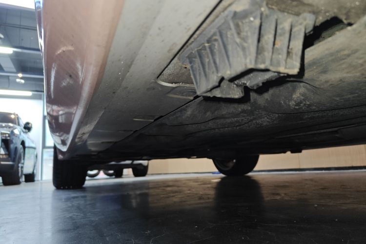 宝马1系 2019款 120i M运动套装局部细节9001