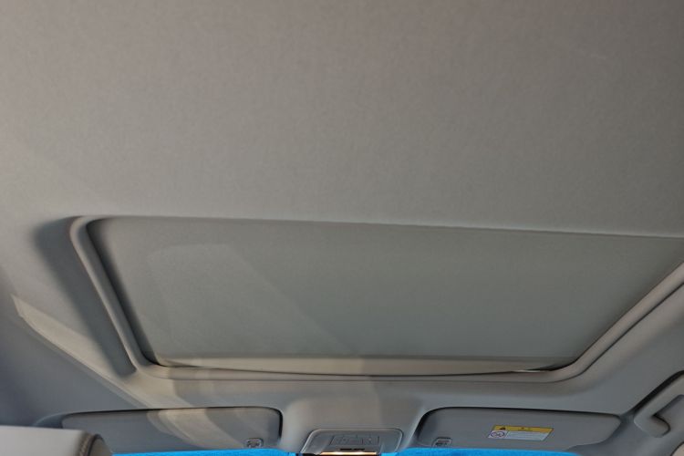 别克GL8 2022款 陆上公务舱 652T 豪华型中控内饰22