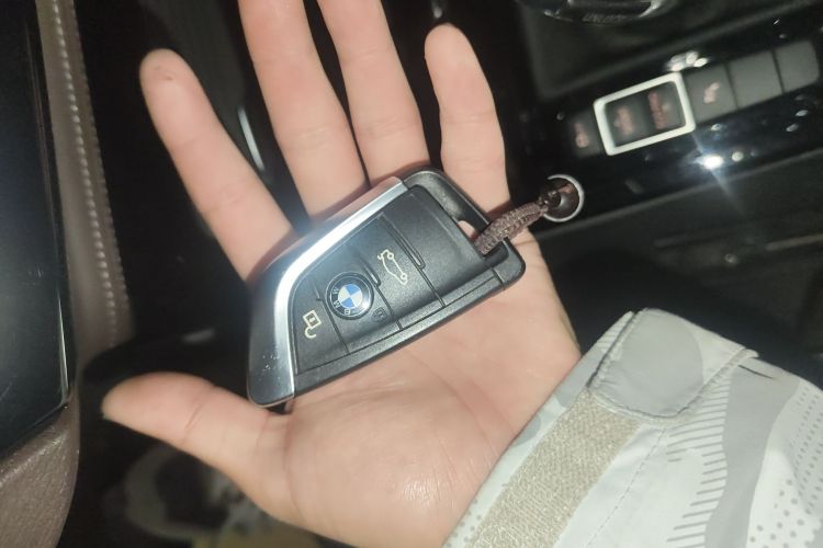 宝马X2 2020款 sDrive25i 领先型M运动套装中控内饰11