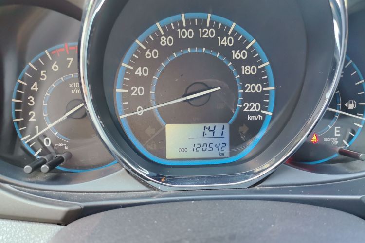 丰田 威驰 2014款 1.3L 手动型尚版中控内饰14