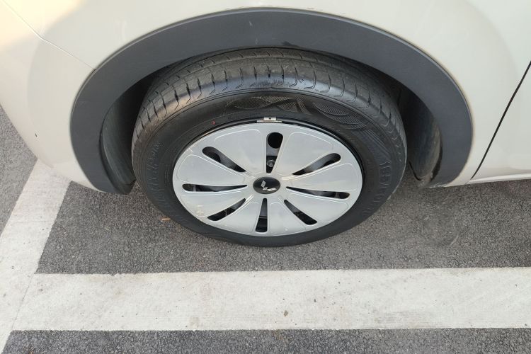 五菱汽车 五菱缤果 2023款 203km 轻享款车身外观6007