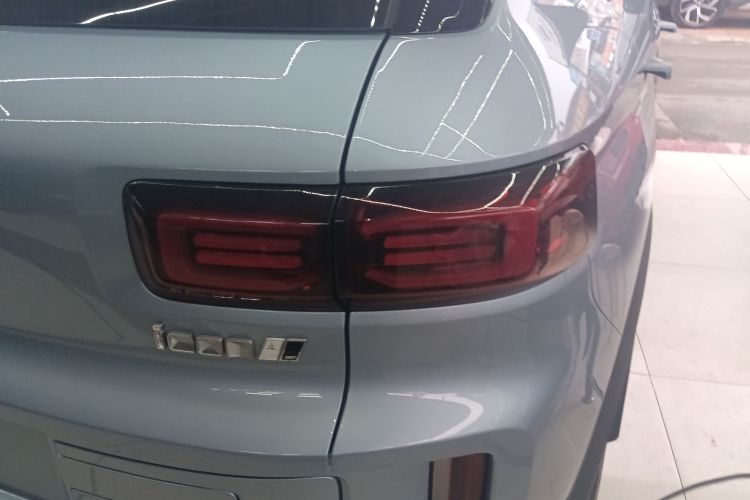 吉利汽车 吉利icon 2023款 1.5TD 巧克力醇巧版车身外观9