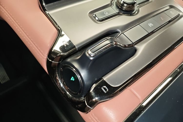 蔚来EC6 2020款 615KM 性能版中控内饰18