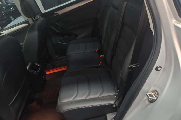 大众 途观L 2020款 330TSI 自动两驱全景舒适版 国VI中控内饰21