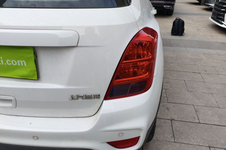 雪佛兰 创酷 2018款 330T 自动两驱精英型车身外观9