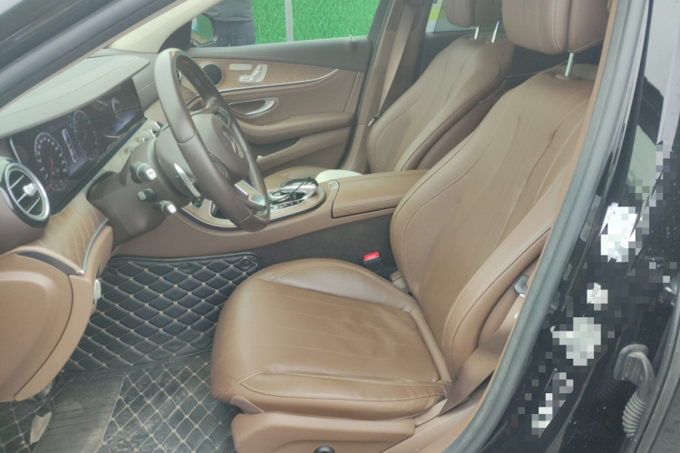 奔驰E级 2018款 改款 E 300 L 豪华型中控内饰19