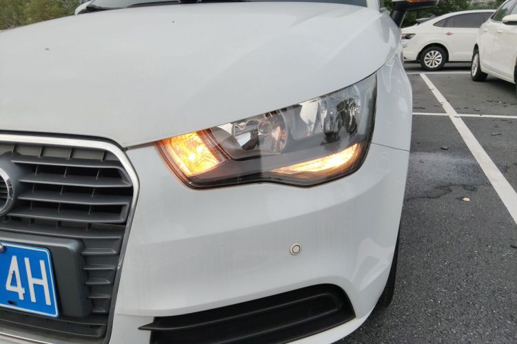 奥迪A1 2014款 30 TFSI Sportback时尚型局部细节36