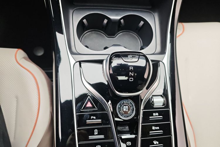 比亚迪 秦PLUS 2023款 冠军版 EV 420KM超越型中控内饰18