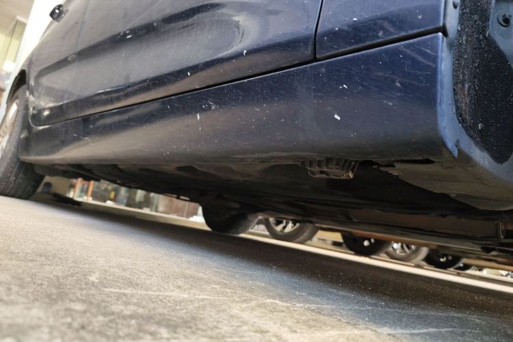 宝马2系旅行车 2016款 218i 领先型机舱底盘29