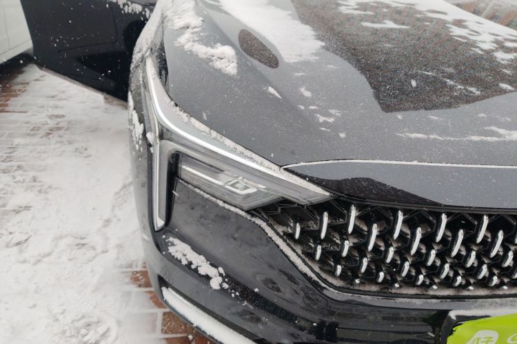 奔腾B70 2025款 龙耀版 1.5T 欢享型车身外观8