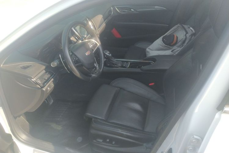 凯迪拉克ATS-L 2016款 28T 豪华型中控内饰19