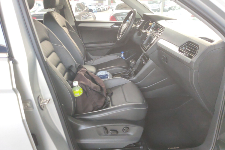 大众 途观L 2017款 330TSI 自动两驱旗舰版局部细节41