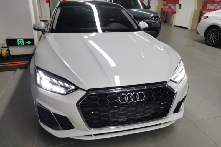 奥迪A5 2022款 Sportback 40 TFSI 时尚动感型车身外观2