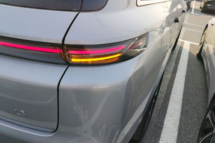 理想汽车 理想L8 2024款 Max车身外观9