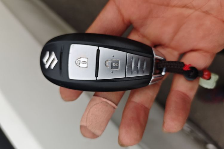 铃木 锋驭 2014款 1.6L CVT四驱尊贵型中控内饰7001