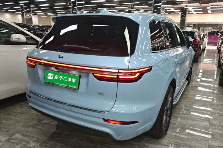 理想汽车 理想ONE 2020款 增程6座版车身外观7